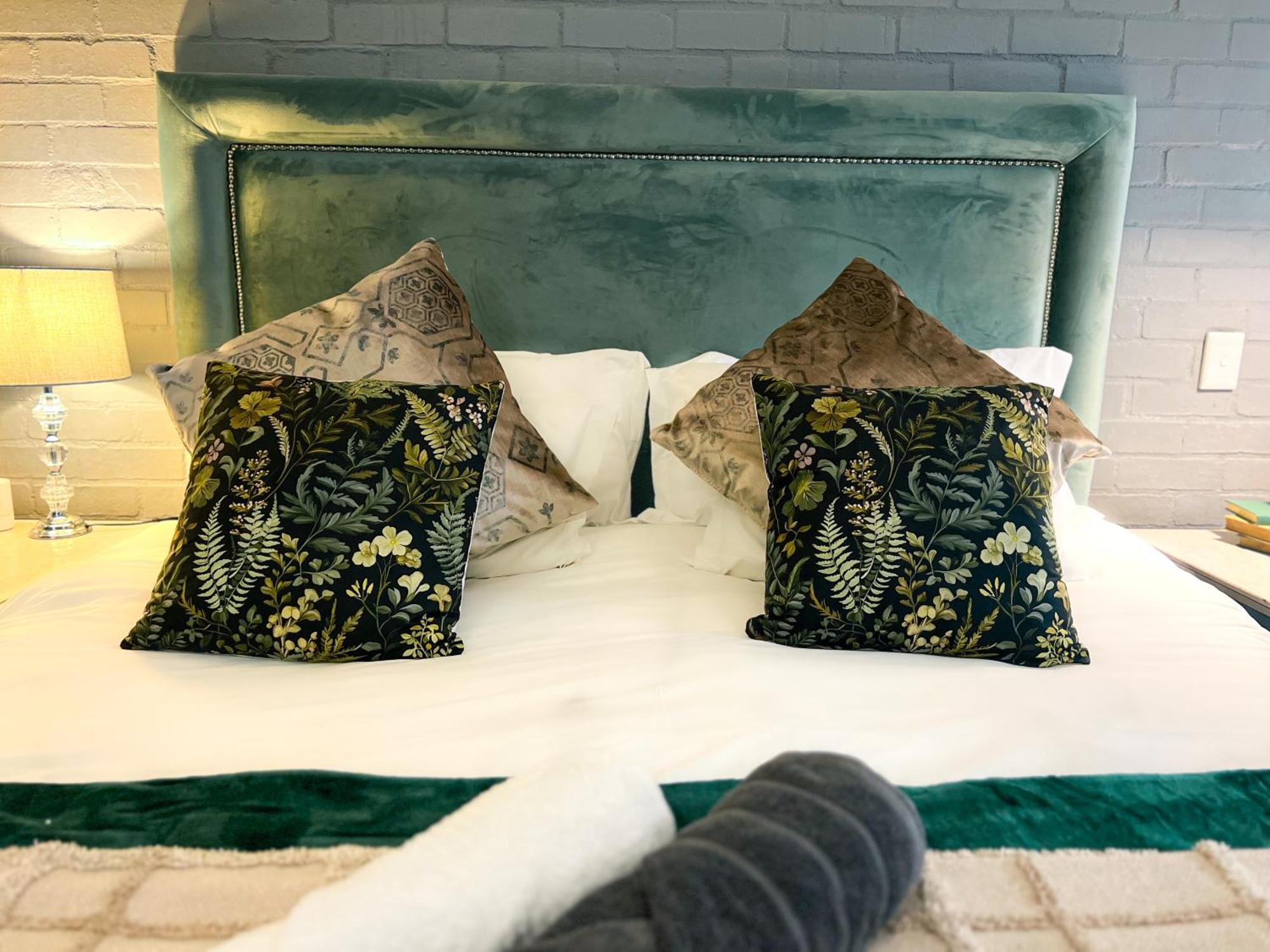 Ruby Rose Hotel Riebeek-West Ngoại thất bức ảnh
